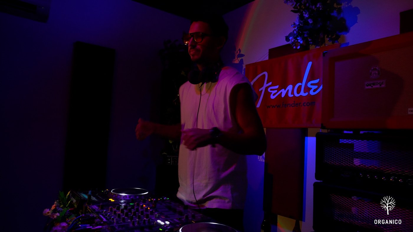DJ Sessions - Live Session Performance 16
